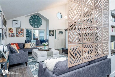 04-Living Room_MAX6130-Edit