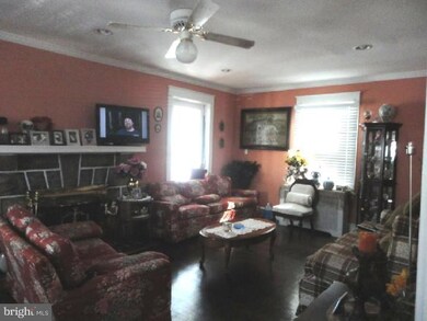 37 Maple Ave, Upper Darby, PA 19082 - photo 7