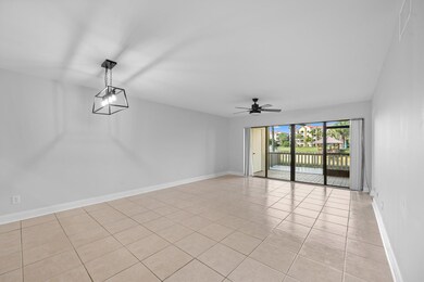 600 Uno Lago Dr unit 104, North Palm Beach, FL 33408 - photo 6