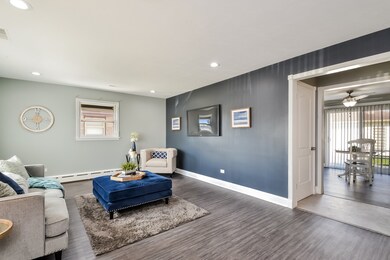 1424 Glenwood Ave unit 3, Waukegan, IL 60085 - photo 6