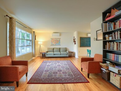 1040 S West St, Carlisle, PA 17013 - photo 4