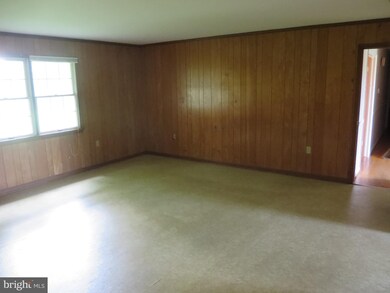 25607 Poland Rd, Chantilly, VA 20152 - photo 5