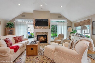06_9BerwickRoad_3_FamilyRoom_MLSuse_1500