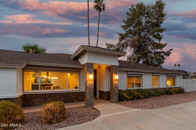 05-Camelback