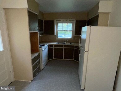 1499 Valley Rd unit A, Berkeley Springs, WV 25411 - photo 2