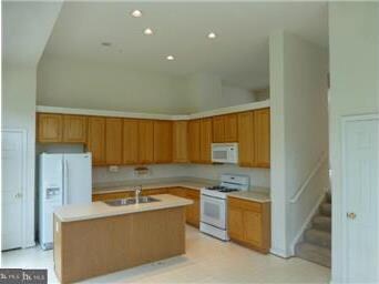 1632 White Oak Vista Dr, Silver Spring, MD 20904 - photo 3