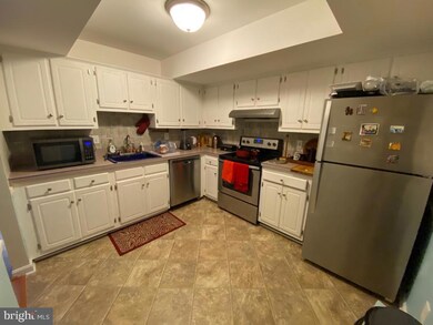9156 Broken Oak Place unit 81A, Burke, VA 22015 - photo 3