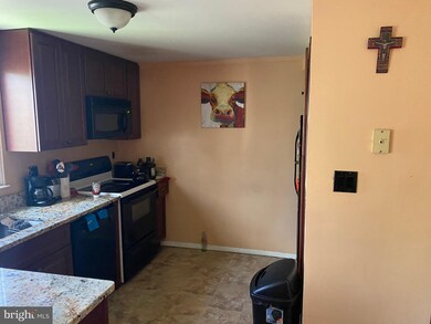 19315 Midridge Rd, Germantown, MD 20876 - photo 5