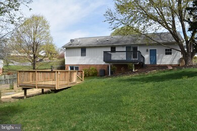 393 Hill Top Ct, Front Royal, VA 22630 - photo 3