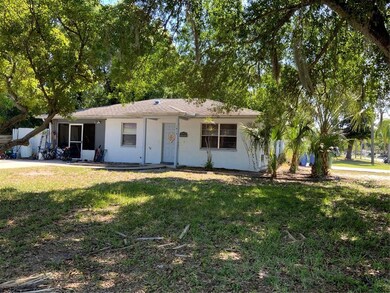 1819 29th St W - 2/1 and Closed Carport