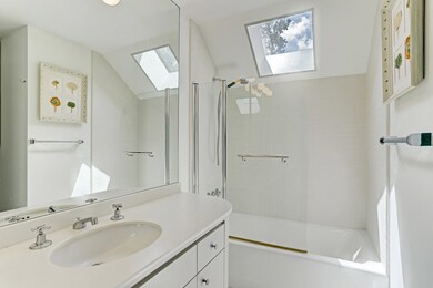 7627 River Point Dr, Houston, TX 77063 - photo 6