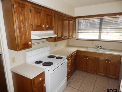 328 328 Dartmouth, Tyler, TX 75701 - photo 6