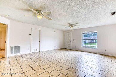 TILE FLOORING THROUGHOUT!