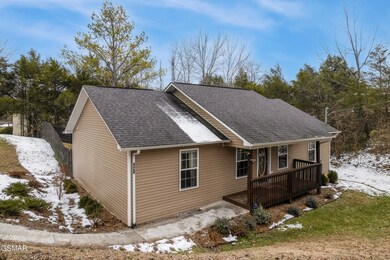 420 Conley Dr, Sevierville, TN 37876 - photo 4
