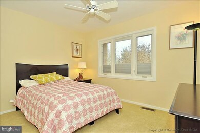 2613 Oakenshield Dr, Potomac, MD 20854 - photo 7