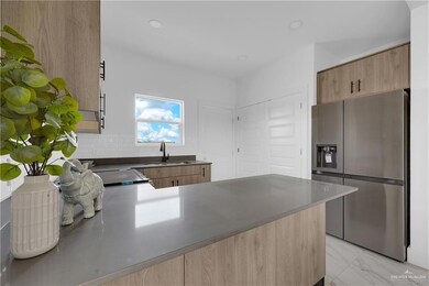 2808 Alpha Rd, Weslaco, TX 78596 - photo 5