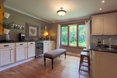 1517 Clyde Dr, Naperville, IL 60565 - photo 7