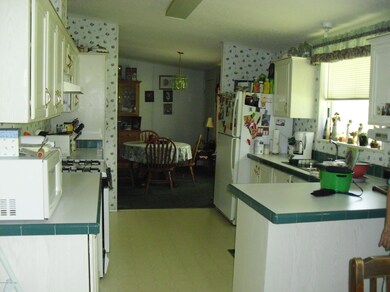 Ketcvhen and View of Formal Dineing 006