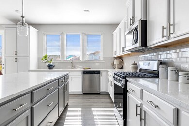 007-1045MagnoliaWarblerWay-Ravenel-SC-29