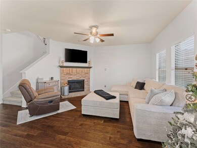 203 Stampede St, Waxahachie, TX 75165 - photo 4