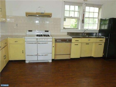 38 W Linden Ave, Collingswood, NJ 08108 - photo 5