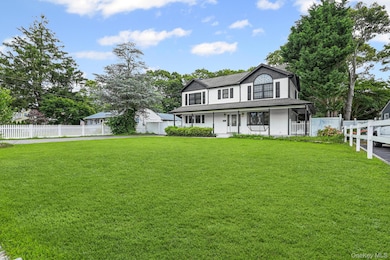 47 Yuma Ln, East Islip, NY 11730 - photo 3