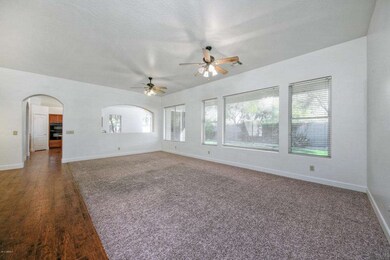 2857SBirchWay003