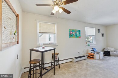 32 W 3rd St, Lansdale, PA 19446 - photo 3