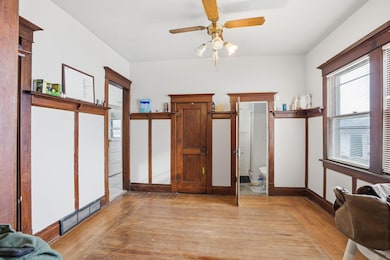 1036 Columbia St, Waterloo, IA 50703 - photo 4