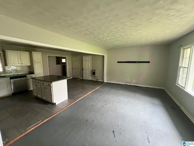 802 Wana Ave, Weaver, AL 36277 - photo 2