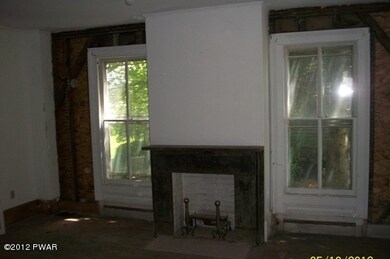 305 W High St, Milford, PA 18337 - photo 5