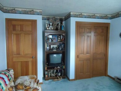 290 Meadow Dr, Circleville, OH 43113 - photo 7