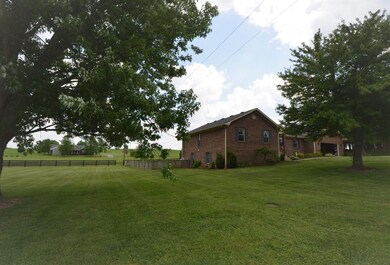 120 Cherry Dr, Harrodsburg, KY 40330 - photo 2