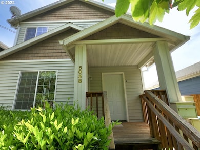 5038 N Vanderbilt St, Portland, OR 97203 - photo 2