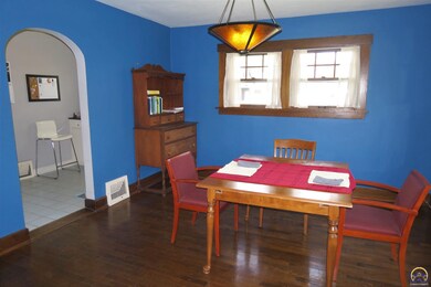 2416 SW Sunset Ct, Topeka, KS 66604 - photo 7