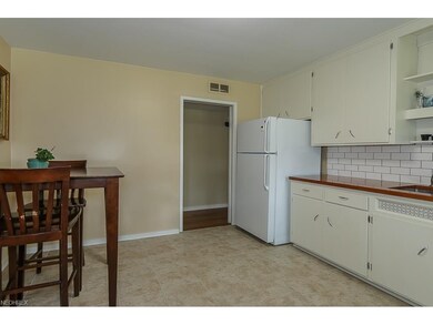 Spacious eat in kitchen