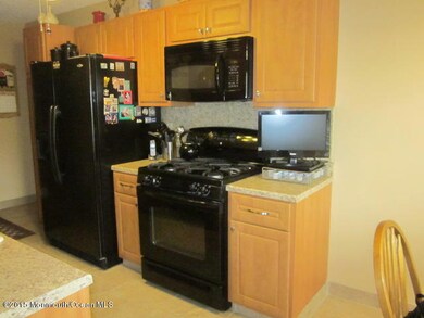 207 Forsythia Ln unit 367, Englishtown, NJ 07726 - photo 3