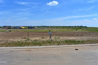 5921 Crested Butte Rd, Bismarck, ND 58503 - photo 7