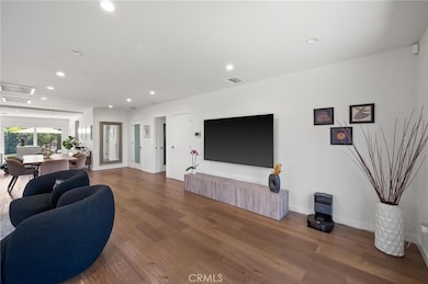 17642 Calvert St, Encino, CA 91316 - photo 5