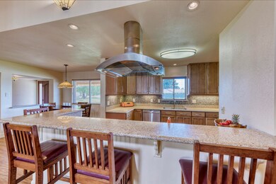 Breakfast Bar ~ Kitchen