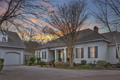 Beautiful eye-catching front entry