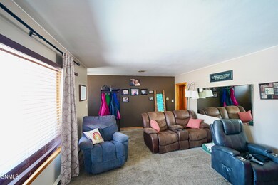 516 6th Ave SE, Jamestown, ND 58401 - photo 7