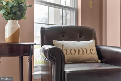 9802 Pheasant Run Ct, Laurel, MD 20708 - photo 3