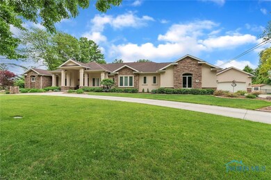 2359 Edgehill Road