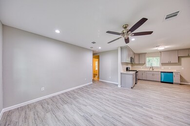 6806 Peyton St, Houston, TX 77028 - photo 6