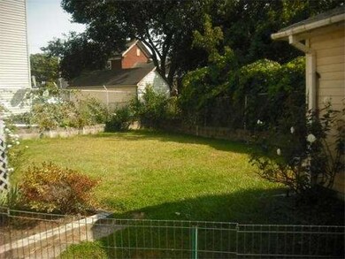 34 Wells St, Lawrence, MA 01841 - photo 3