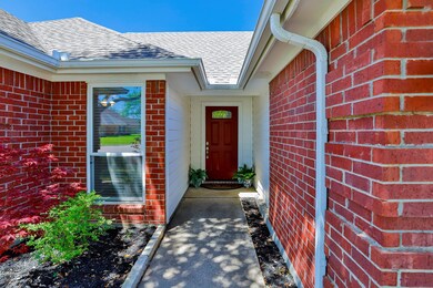 9121 Meandering Dr, North Richland Hills, TX 76182 - photo 4