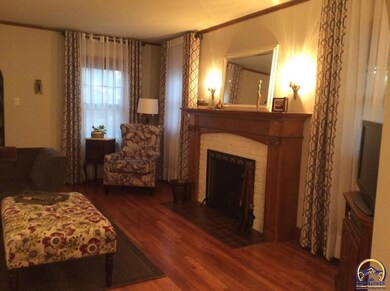 3026 SW Clark Ct, Topeka, KS 66604 - photo 5