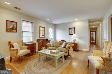 43538 Emerald Ln, Chantilly, VA 20152 - photo 7