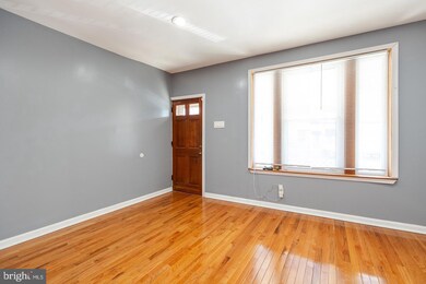 1116 E 11th St, Crum Lynne, PA 19022 - photo 4